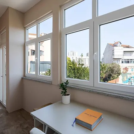 Sunny Flat With Private Terrace & Bbq By Hostwise Appartement