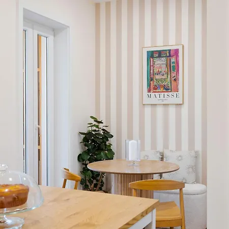Appartement Sunny Flat With Private Terrace & Bbq By Hostwise